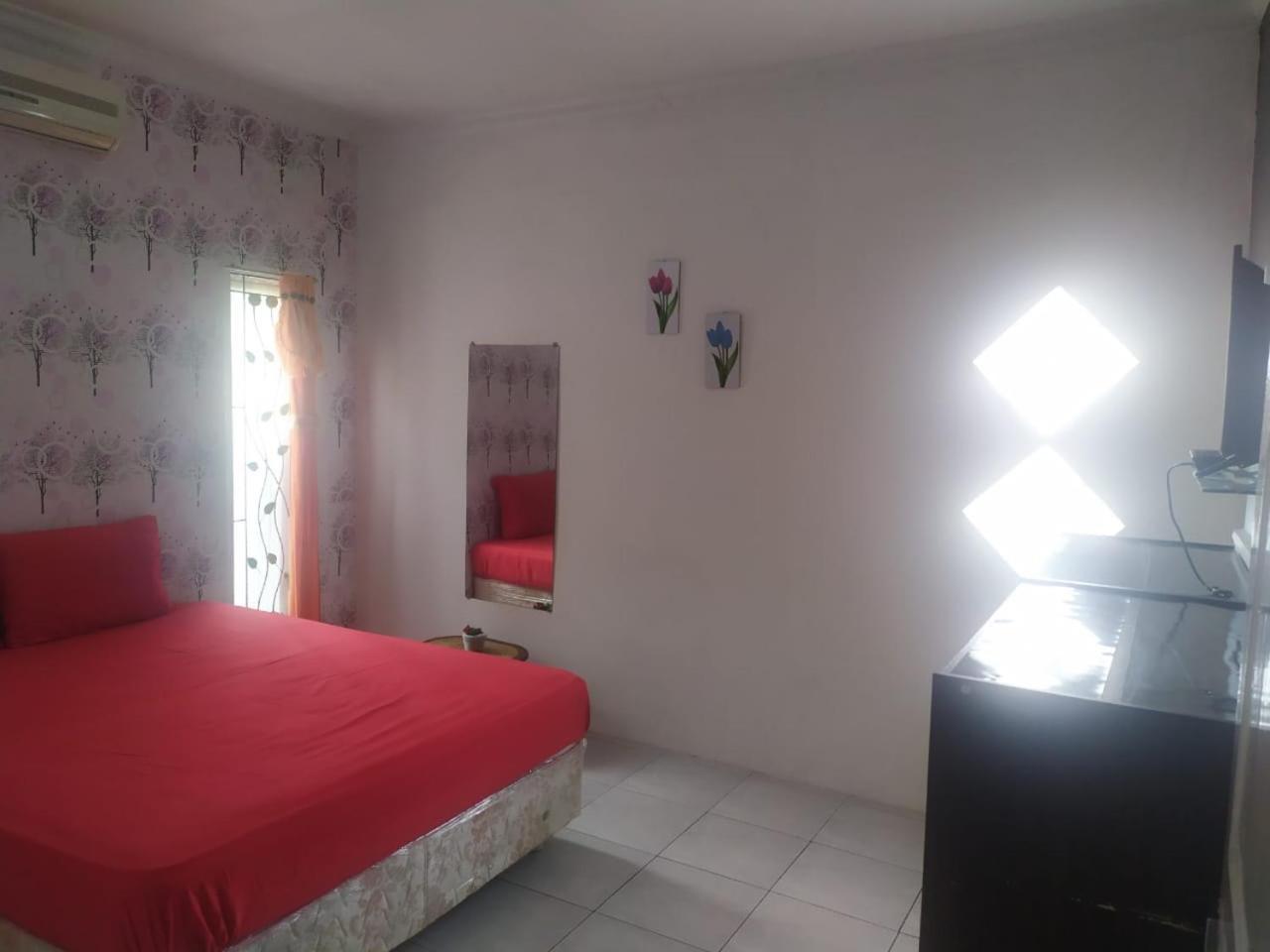 Endah Homestay Syariah ปูร์โวเคอร์โต ภายนอก รูปภาพ